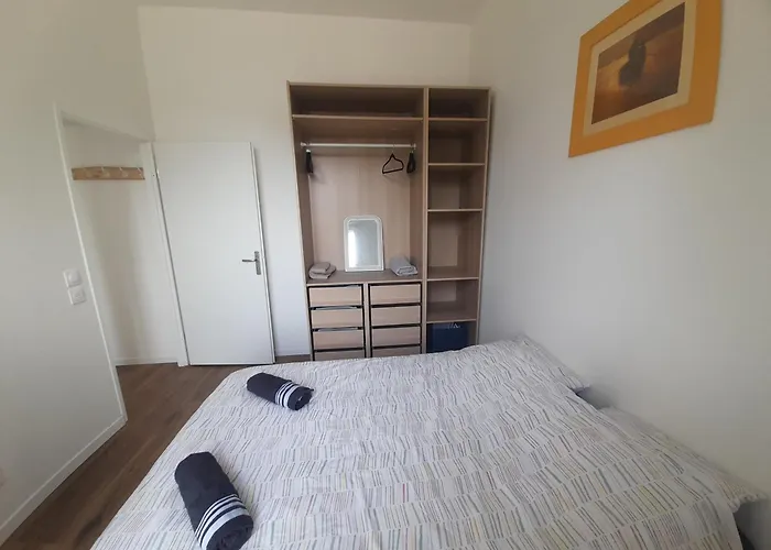 Appart Dans Petit Chateau En Centre Ville